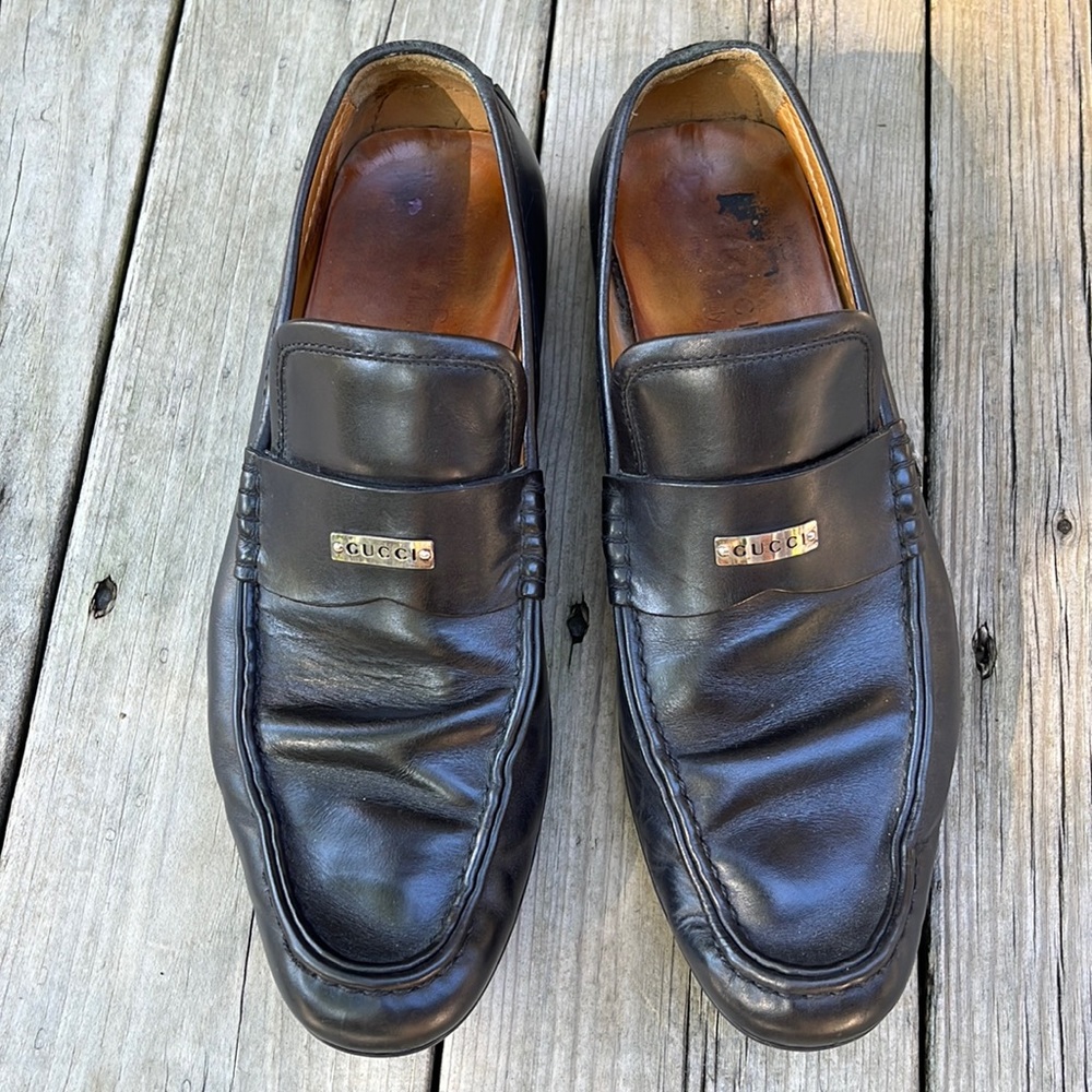 Gucci vintage loafers black leather rubber bottom size 10